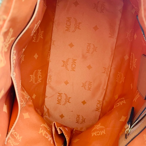 🌺AUTHENTIC MCM LARGE BAG 💼 🌺 - Picture 4 of 8